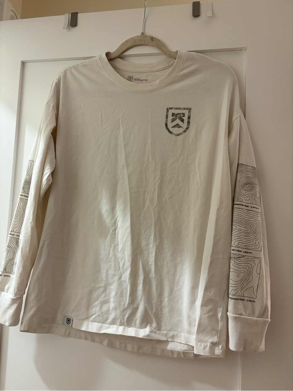 Women's Long-Sleeve Crew Tee in Cream with Killington Topographic Sleeve Print